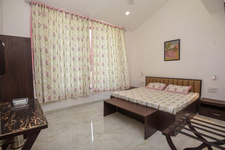 Bedroom 3, Family Vacay In Green Settings, Udaipur
