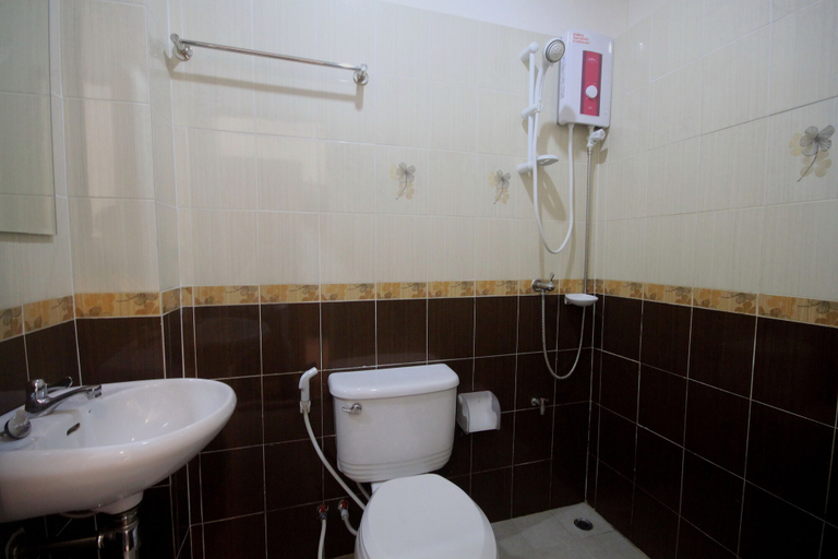 Bathroom 4, My Place @ Surat Hotel, Muang Surat Thani