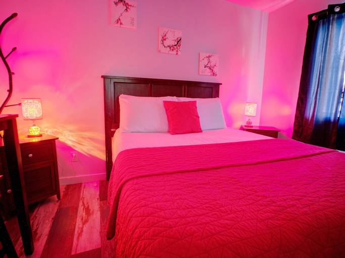 Bedroom 2, Tao Cabins, San Bernardino