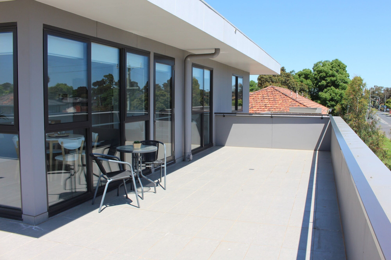 Others 5, StayCentral-Heidelberg Heights Penthouse, Melbourne