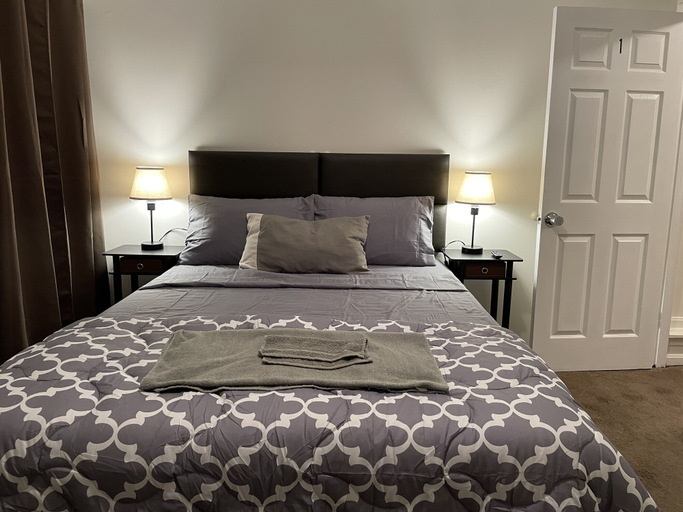 Bedroom 3, Downtown Private Rooms- Close to Topgolf, Baltimore