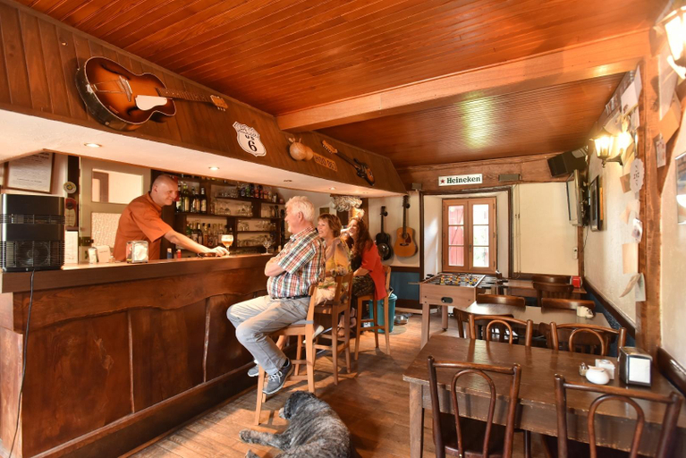 Others 3, Auberge De La Providence, Puy-de-Dôme