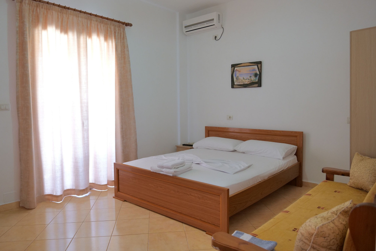 Bedroom 3, Pellumb Apartments, Sarandës