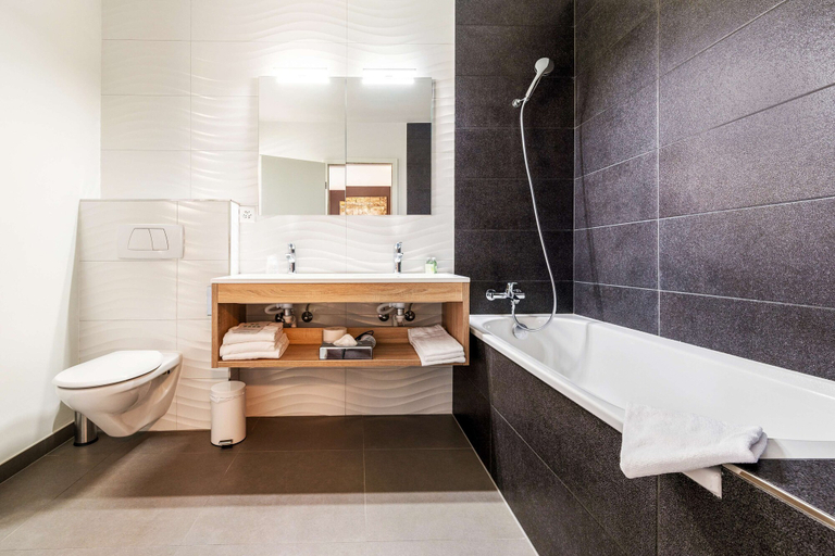 Bathroom 3, Campanile Martigny, Martigny