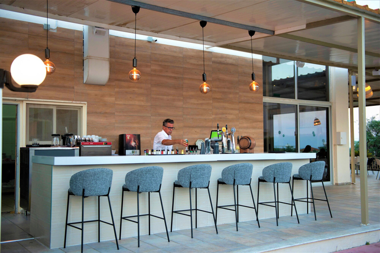 Food & Drinks 5, Toxotis Hotel