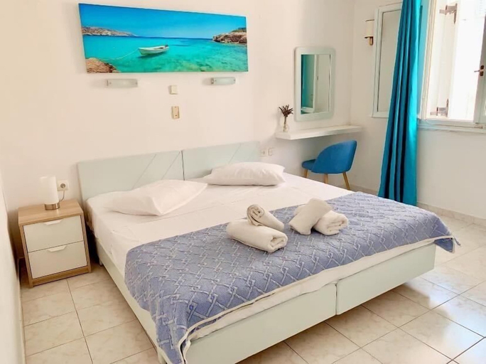 Bedroom 4, King A, Ionian Islands