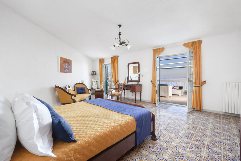 Bedroom 2, Villa Luisa play& pool, Napoli