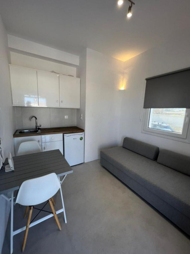 Others 4, Charming Apartment in Ano Mera, South Aegean