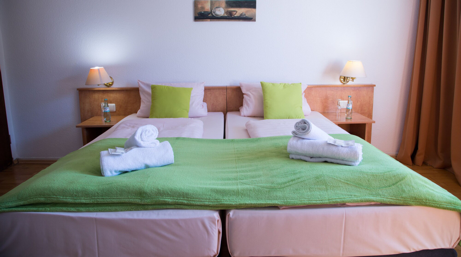 Bedroom 4, Hotel Eschborner Hof, Frankfurt am Main