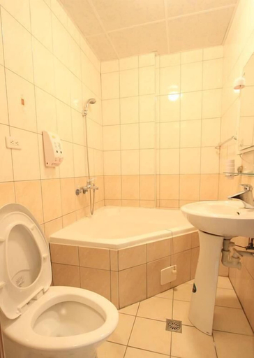 Bathroom 4, Hilarity B&B, Hualien