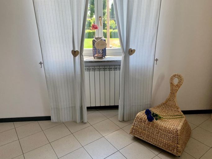 Food & Drinks 5, Mini-Appartamenti, Camere Lanterna Blu, Alessandria