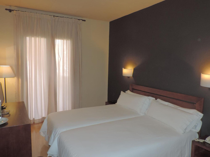 Bedroom 2, Hotel Puerta de España, Girona