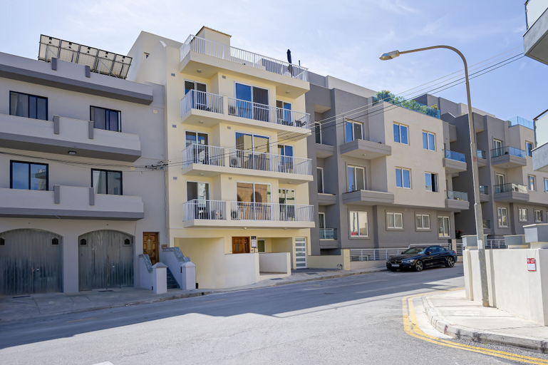 Exterior & Views 2, Summer Breeze Penthouse with large Terrace and Hot Tub by Getaways Malta