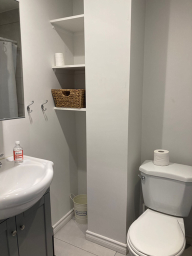 Bathroom, Drolet, Montréal
