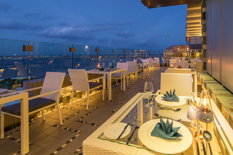 Food & Drinks 2, Samann Grand, Malé