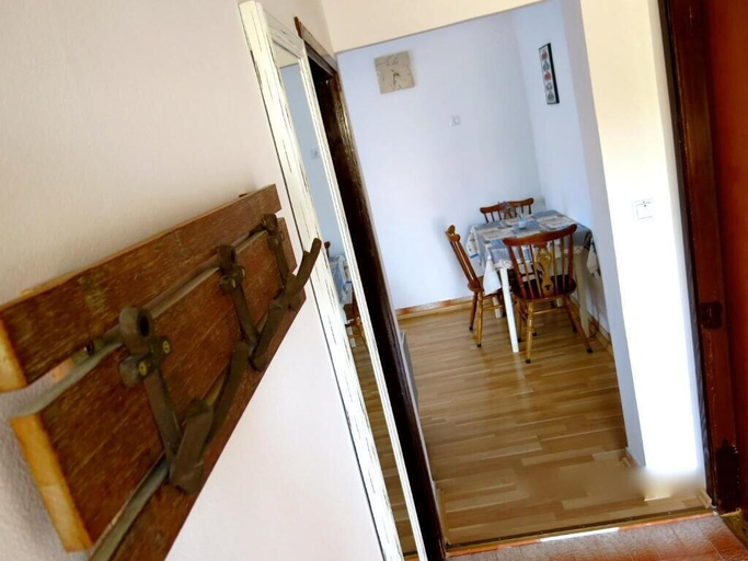 Others 5, Apartment Jadro, Supetar
