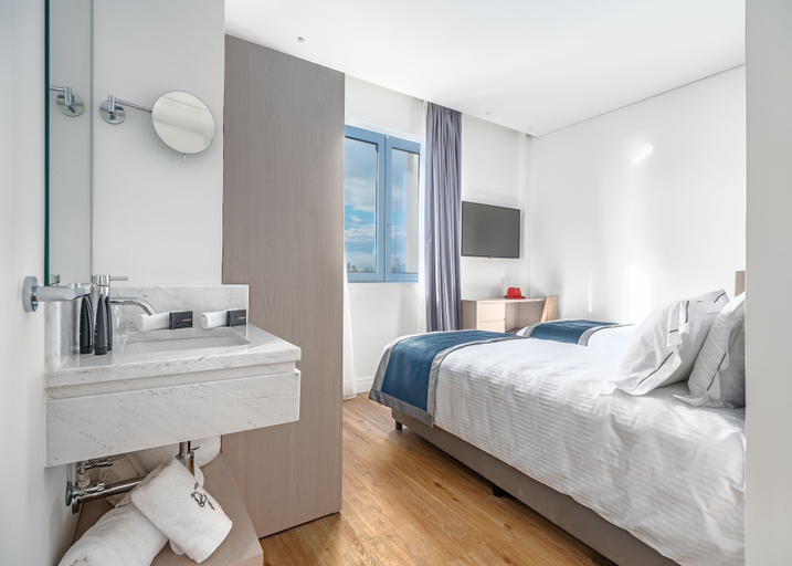 Bedroom 3, Glyfada Riviera Hotel, Attica
