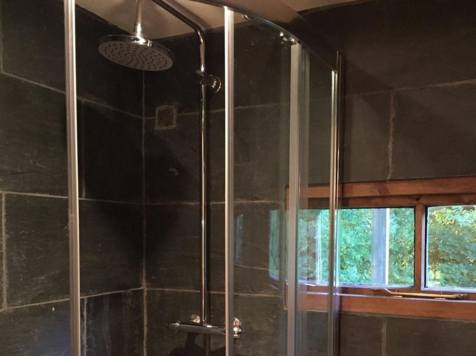 Bathroom 3, Faraway Follies, Denbighshire