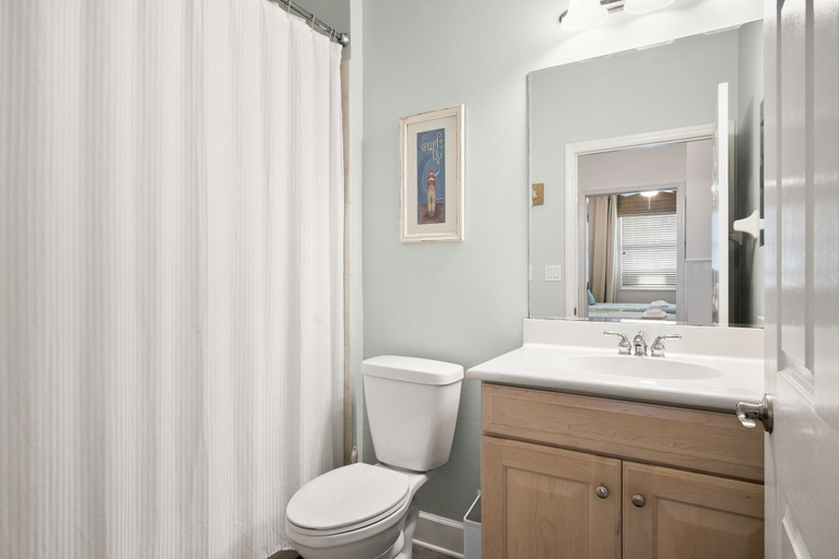 Bathroom 4, Once Upon a Tide, Flagler