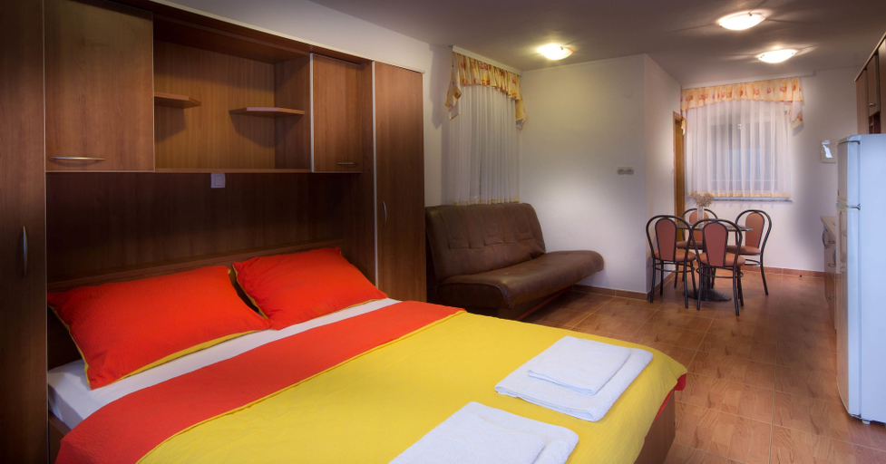 Bedroom 3, Vila Caska, Novalja
