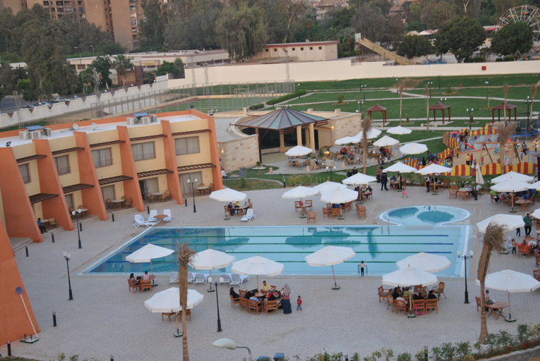Sport & Beauty 3, Glorious Hotel, 'Ain Schams