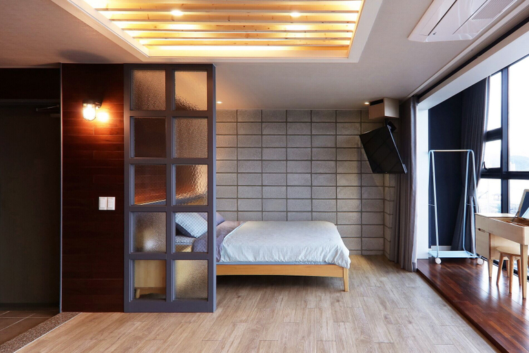Bedroom 3, Daylight Lagomar Pension, Gijang