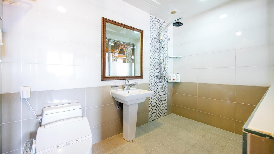 Bathroom 3, Yeosu King Pension Tel, Yeosu