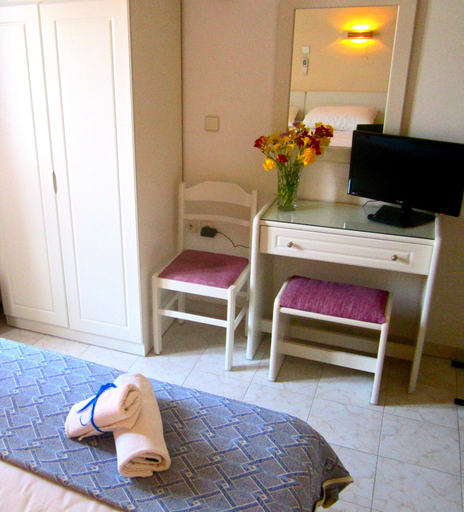 Bedroom 3, King A, Ionian Islands