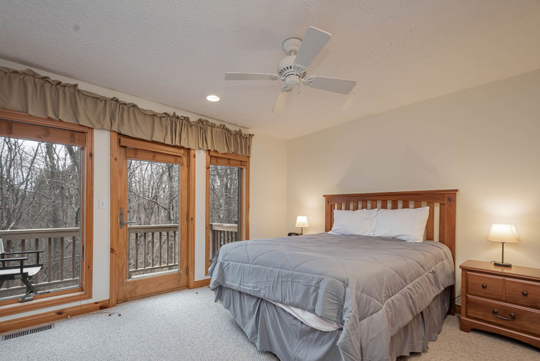 Bedroom 2, Sleepy Hollow, Garrett