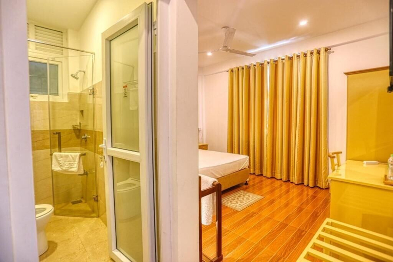 Bathroom 4, Shamaz Galle, Akmeemana