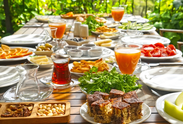 Food & Drinks