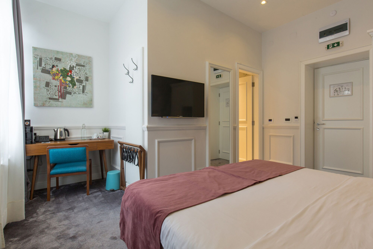Bedroom 2, Public House Hotel, Belgrade