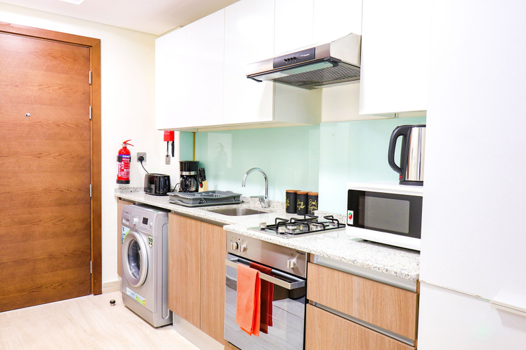 Private kitchen, Fully Furnished Studio in Azizi Aliyah, Dubai