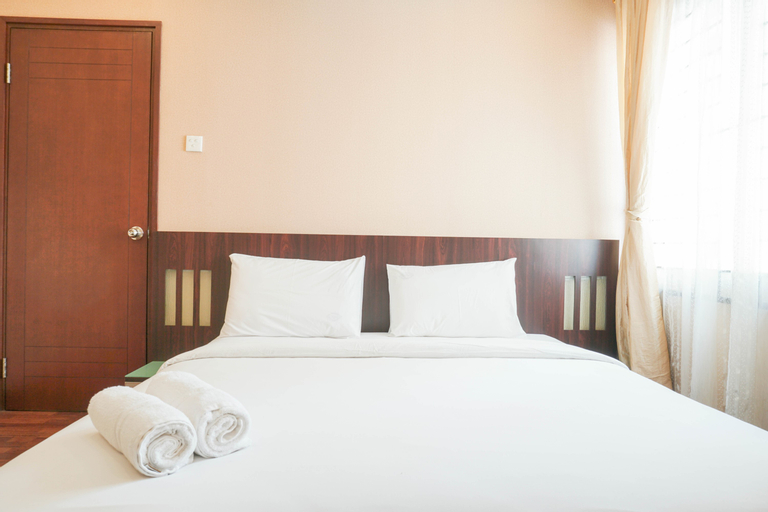 Bedroom 1, Elegant Modern 2BR Apartment at Mediterania Marina Ancol By Travelio, Jakarta Utara