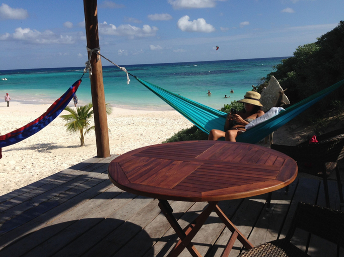 Others 4, Room in Bungalow - El Secrereto Ocean Front Cabin, Cozumel