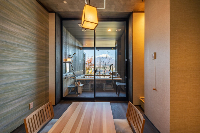 Others 5, Hotel Clad, Gotemba