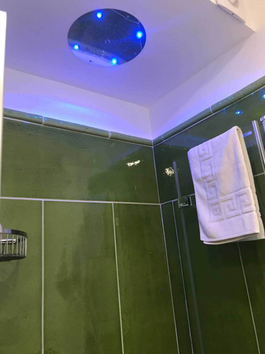 Bathroom 5, Apartament CARPEDIEM in the Historical center, accessible by 59 steps At 650mt from the Cathedral, Salerno