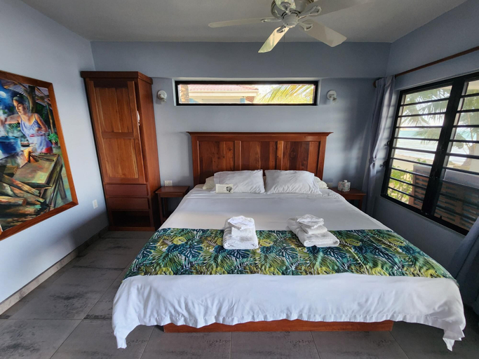 Bedroom 3, Maya Beach Hotel