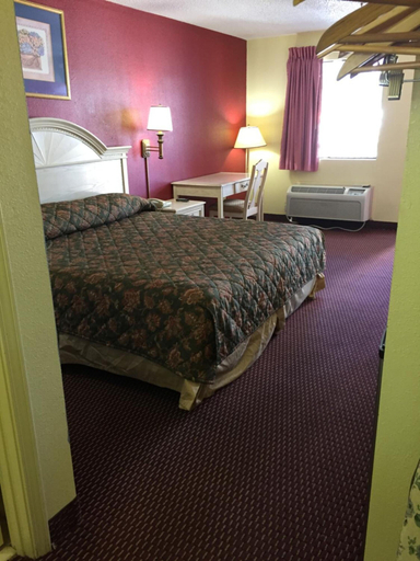 Bedroom 3, Relax Inn, Dougherty