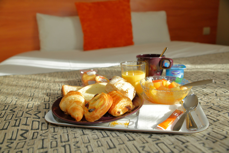 Food & Drinks 13