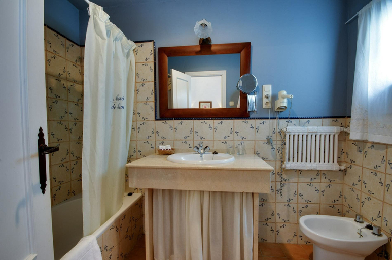 Bathroom 4, Meson de Sancho, Cádiz