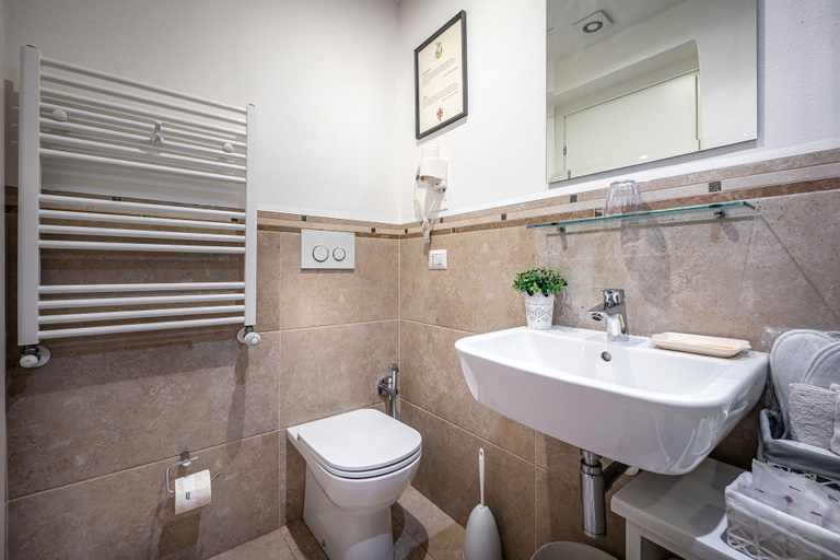 Bathroom 5, B&B La Stella D'Oro, Florence