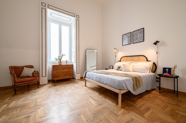 Bedroom 4, Viale Calascione 7 in Napoli, Napoli