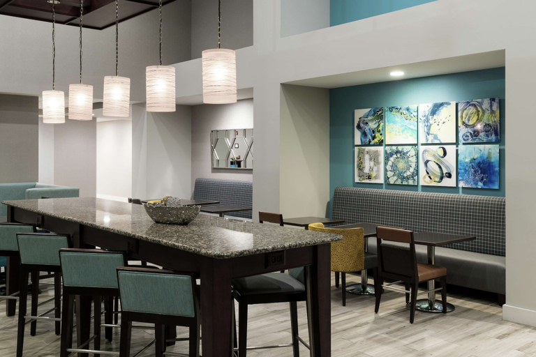 Food & Drinks 5, Hampton Inn & Suites Panama City Beach-Pier Park Area, Bay