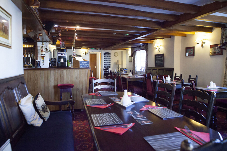 Food & Drinks 4, Red Lion Inn, Cheshire West and Chester