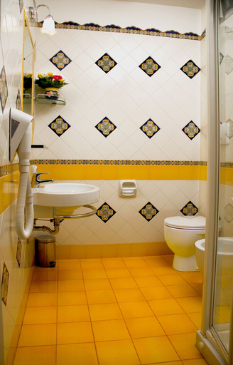 Bathroom 5, Meublè Casa Mannini, Salerno