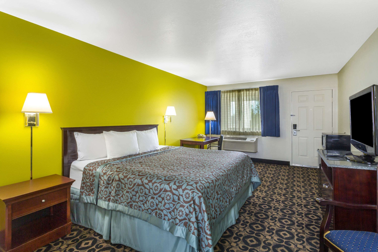 Bedroom 3, Days Inn by Wyndham Delta, Millard