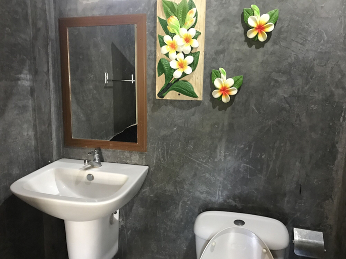 Bathroom 3, Phupha Inn Resort, Wang Thong
