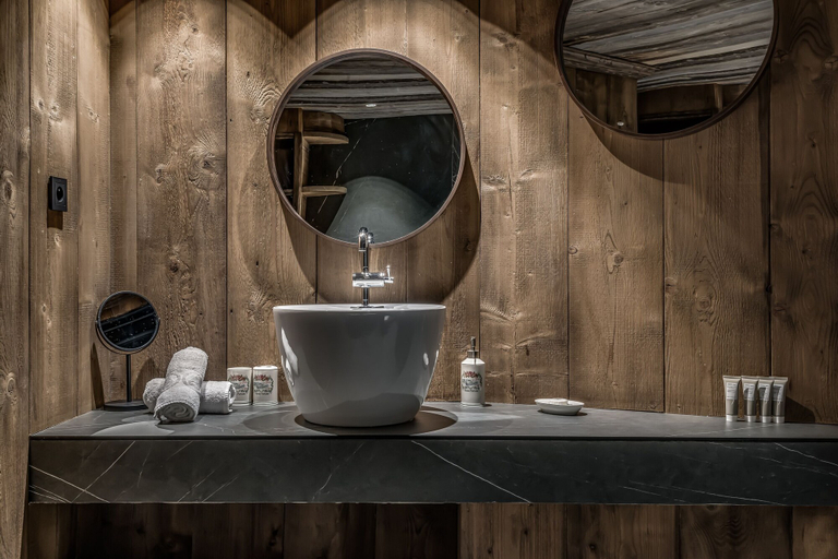 Bathroom 4, Hotel Le Val d'Isere, Savoie