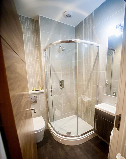 Bathroom 4, The Halston, Cumbria